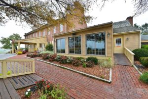 historic clarion inn strasburg; pa dutch hotels